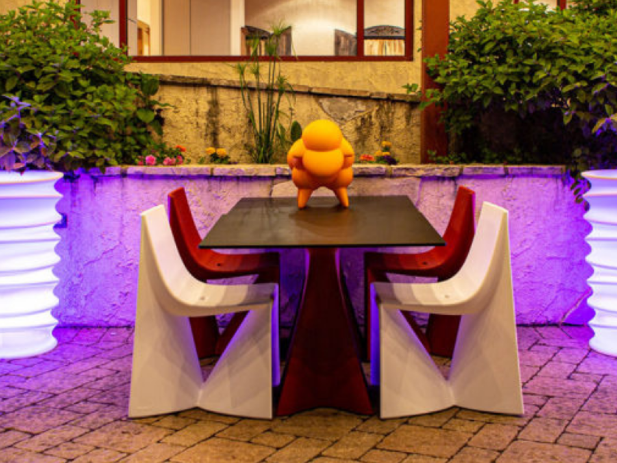 balcony chairs and table